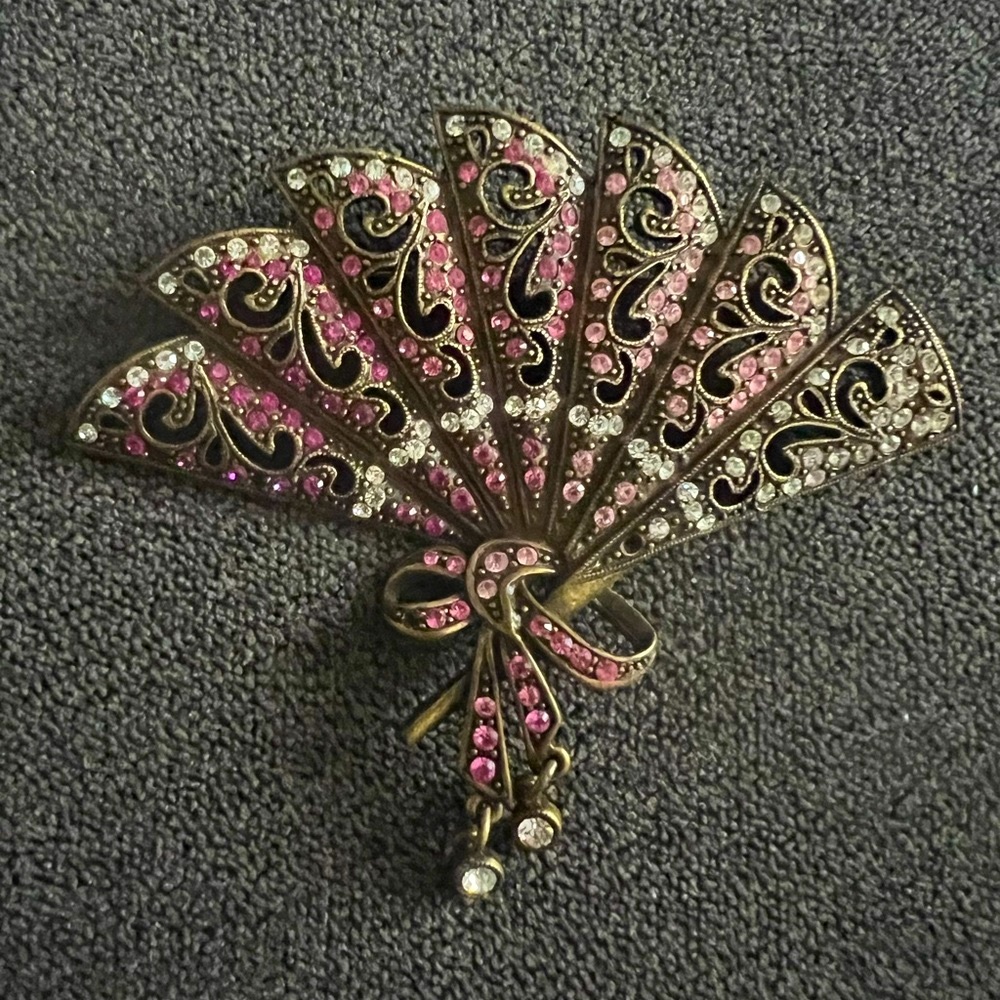Sweet Romance Brooch